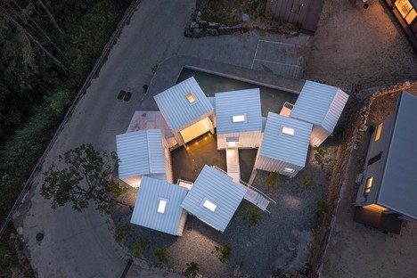 Floating Cubes by Younghan Chung Architects
