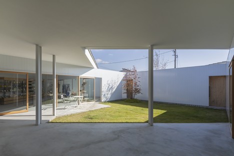 Tato Architects: house with office in Hofu
