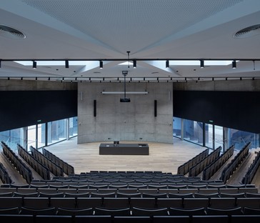 Qarta architektura: Auditorium of the College of Polytechnics, Jihlava
