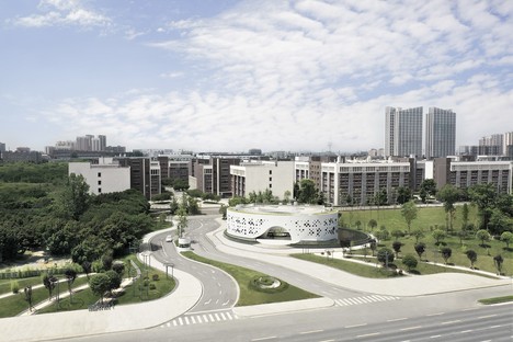 CROX’s new White Building at the Chengdu Science and Technology Industry Incubation Park 