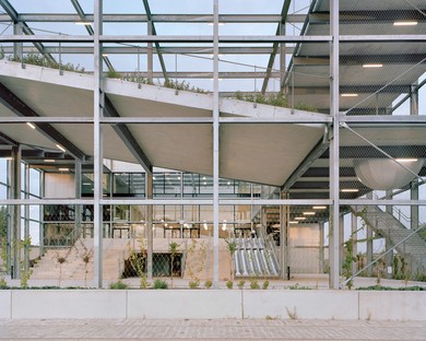 Xaveer De Geyter Architects: 195 Melopee School in Ghent
