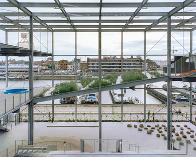 Xaveer De Geyter Architects: 195 Melopee School in Ghent

