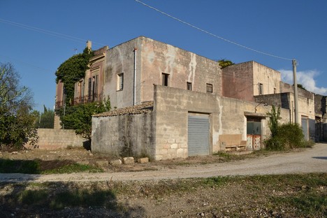 Salvatore Oddo: Casa Fevi in the countryside outside Trapani
