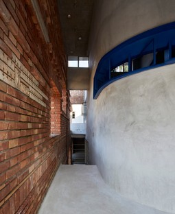 Abin Design Studio: Gallery House in Bansberia, West Bengal, India
