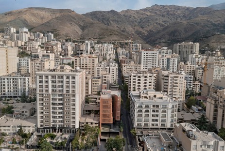 Hooman Balazadeh: Hitra Building for offices in Tehran
