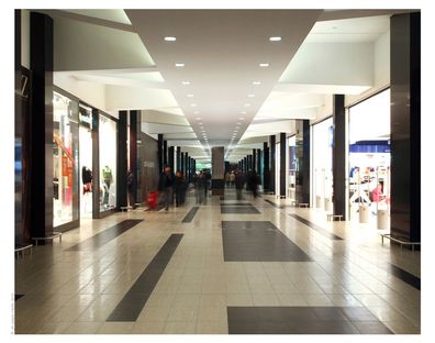 Cherubino Gambardella: Liz Gallery shopping centre
