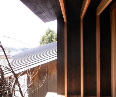 Koji Kakiuchi: A wooden shelter in Nara
