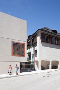 Fügenschuh: New school in Rattenberg
