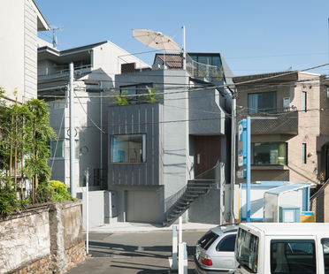 Keiji Ashizawa: home in the centre of Tokyo surrounded by greenery
