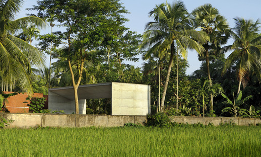 Rafiq Azam: family tomb in Bangladesh
