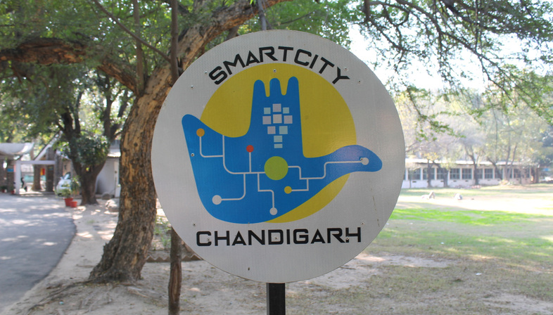 Le  Corbusier: The promise and challenge of Chandigarh.
