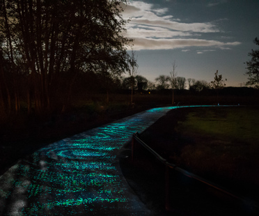 Sustainability and art: bike path inspired by Van Gogh