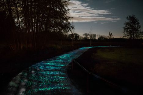 Sustainability and art: bike path inspired by Van Gogh