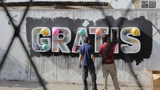 3D Grátis: Urban Art Installation by Narcélio Grud