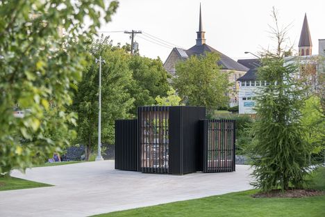 The Story Pod by AKB: a public library in the park