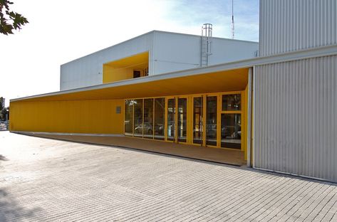 Marta Mata School by Comas-Pont arquitectes