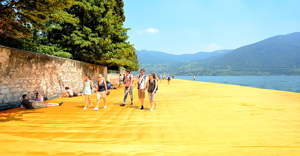Webcreativity or the success of The Floating Piers