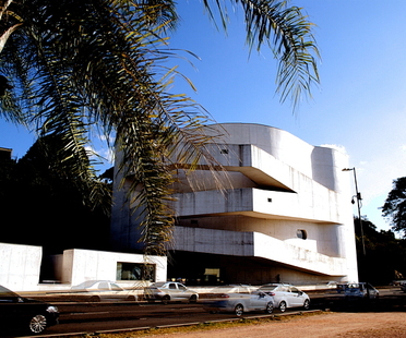 Álvaro Siza and the Iberê Camargo Museum