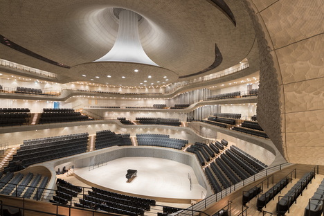 New landmark in Hamburg: Elbphilharmonie by Herzog & De Meuron