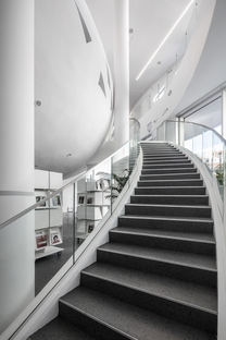 Jean-Pierre Lott has designed the new media library of Vitrolles