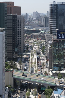 MVRDV completed Skygarden Seoullo 7017 in Seoul