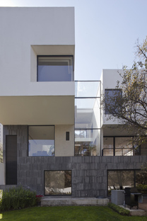 Casa U by MATERIA, architecture in harmony with the site