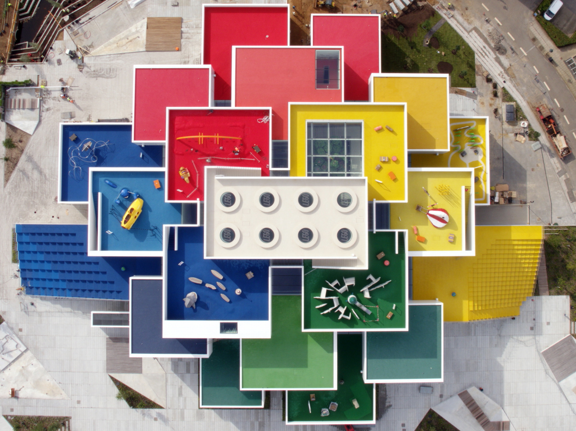 The LEGO House designed by BIG has in Denmark | Livegreenblog