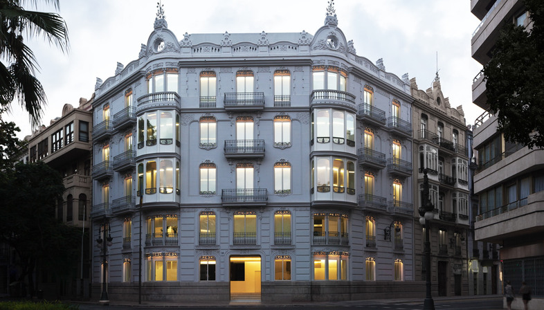 Fran Silvestre Arquitectos renews a 1905 building