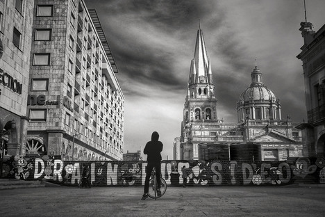 The public space from Mexico to El Salvador, photography exhibition by René Valencia
