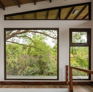 Mirasol House by JiA-Jose Isturaín Arquitectura, a renovation in Panama