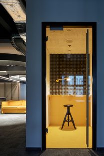 HubHub, a co-working space in Prague by Studio Perspektiv