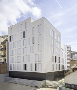 Sustainable Social Housing in Barcelona by Espinet/Ubach