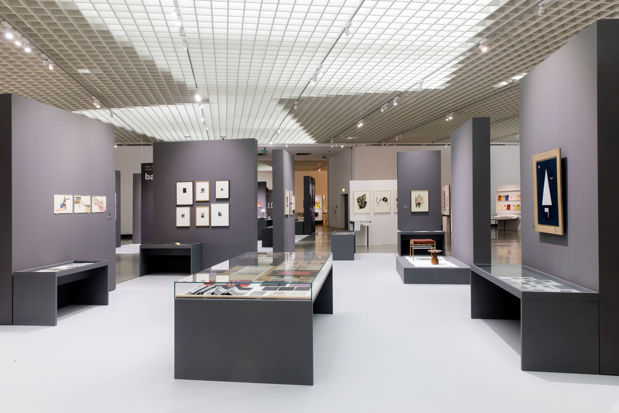 Exhibition netherlands bauhaus pioneers of a new world ...
