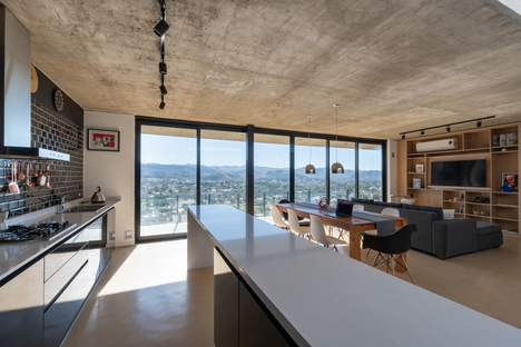 Casas MG by Gonzalo Cabanillas, living with a view