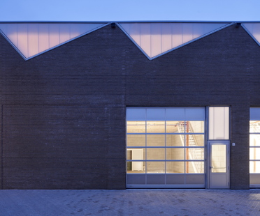 Sustainable industrial architecture by derksen|windt architecten 