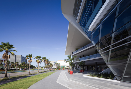 Meet Point Cumbres, a sustainable mall in Cancun by Sanzpont Arquitectura