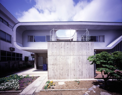 Continuous Plate House 2.0 by Ryumei Fujiki and Yukiko Sato