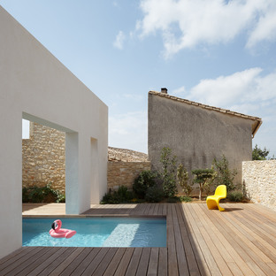 TRA house, refurbishment in southern France by (ma!ca) architecture