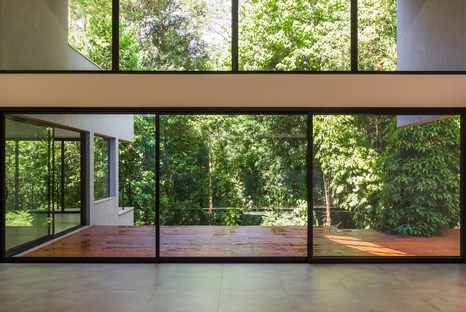 BD House by Frederico Trevisan, urban home meets forest and family