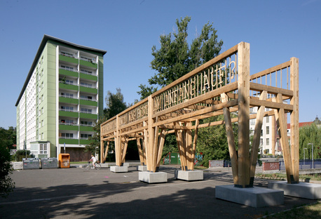 Colonnade, artwork by Observatorium in Chemnitz