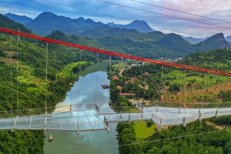 A glass bridge in China by UAD