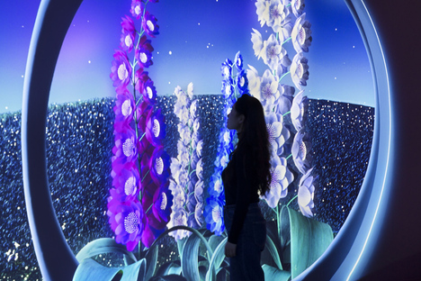Magenta Moon, an interactive installation by flora&faunavisions in Berlin