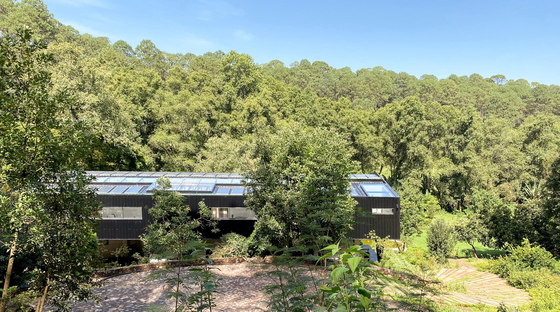 Casa Ocoxal by A-001 Taller de Arquitectura, living in nature 