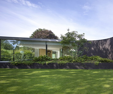 Outside In, a house designed by i29 and Bedaux de Brouwer architecten