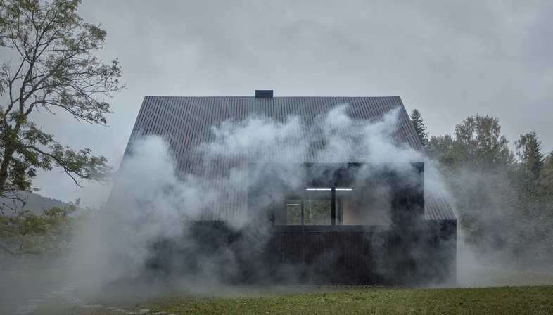 Mjölk Architects’ Cottage Pod Bukovou 
