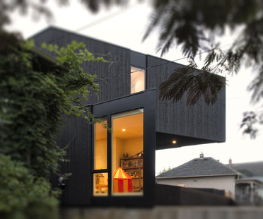 Taft, a prefabricated home by Skylab Architecture in partnership with MethodHomes
