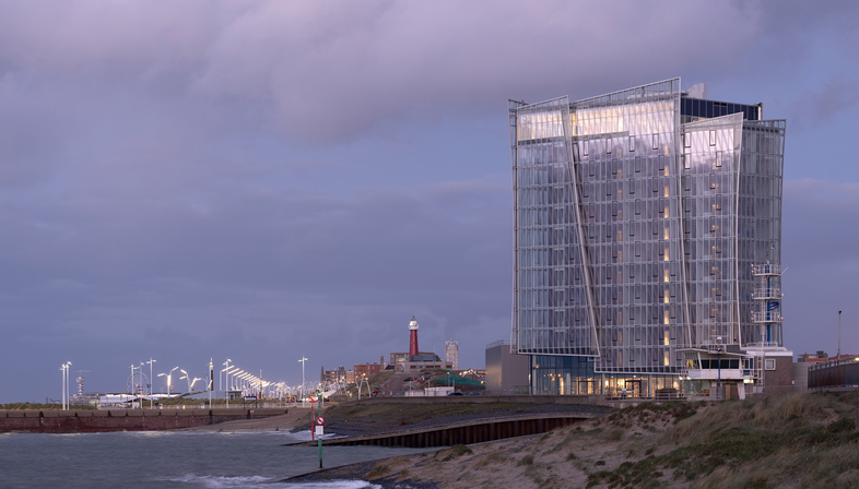Architecture by the sea: KCAP’s Inntel Hotels Den Haag Marina Beach
