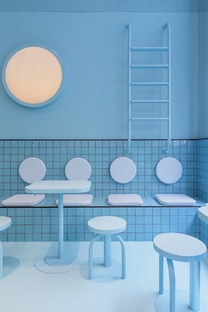 Masquespacio designs Bun, Turin: playful colours for a captivating interior design
