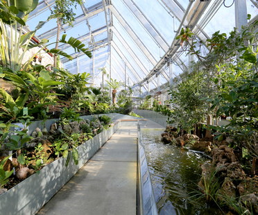 The Global Flora Conservatory: a sustainable botanical collection
