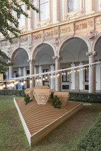 Peter Pichler Architecture, Vertical Chalets installation in Milan
